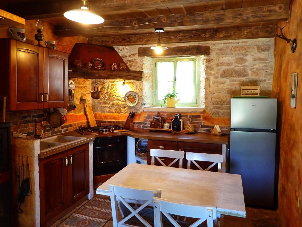 Cottage Al Merlo Olivo Buje Zewnętrze zdjęcie